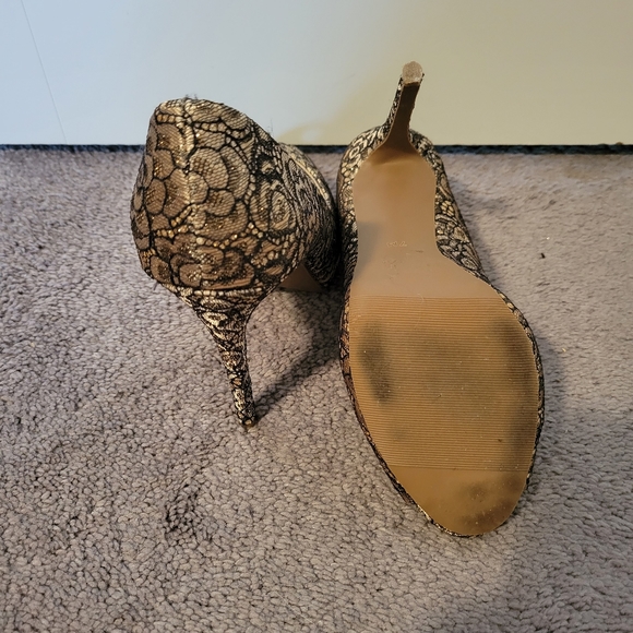 Black and Gold Lace open toe High Heels - Picture 2 of 4